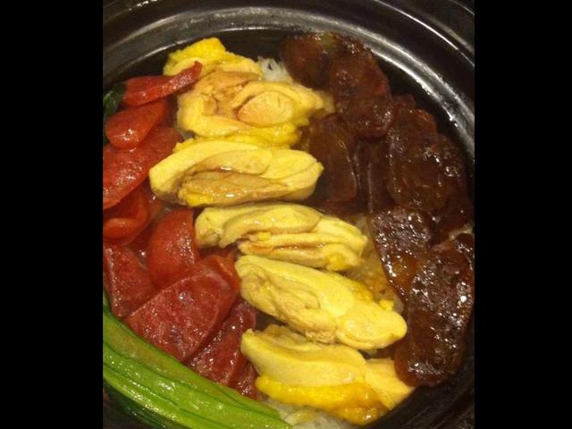 双肠滑鸡煲仔饭